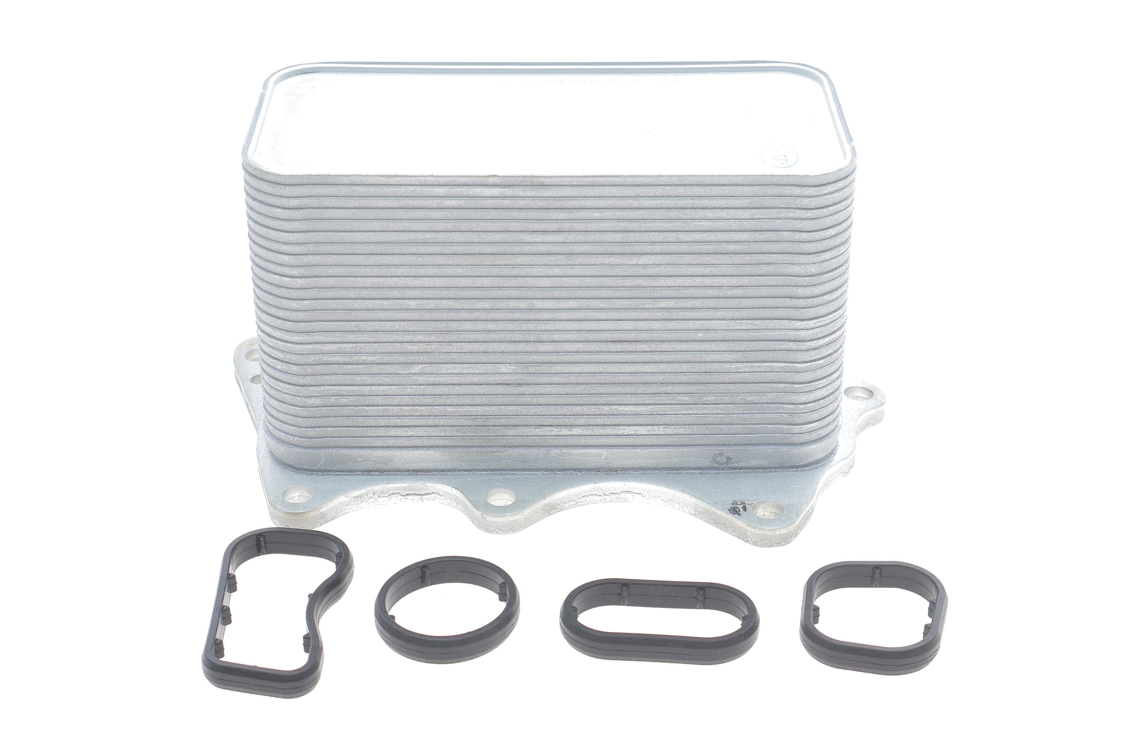 Радіатор масляний BMW 3 (F30/F31)/4 (F32/F33/F36)/7 (G11/G12) 3.0 15- B58