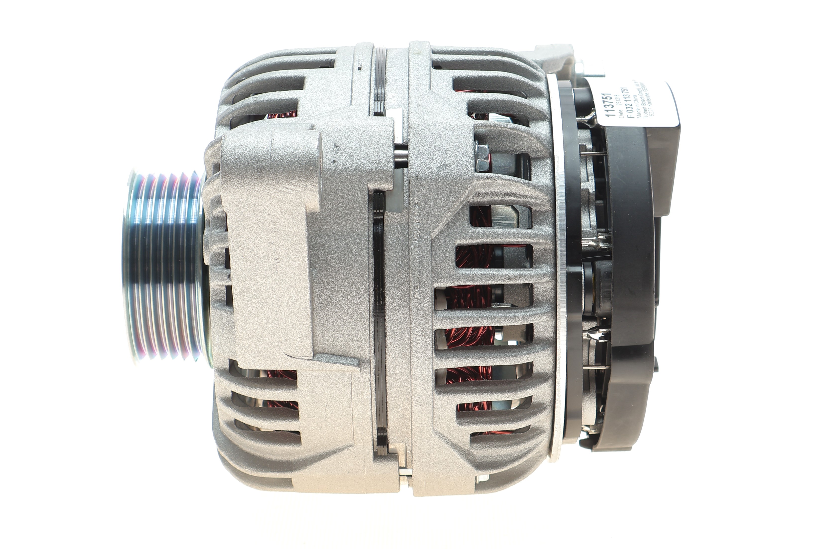 Генератор Audi A4/A6/A8/VW Passat 2.4-3.0D 96-11 (14V/120A) = 113751