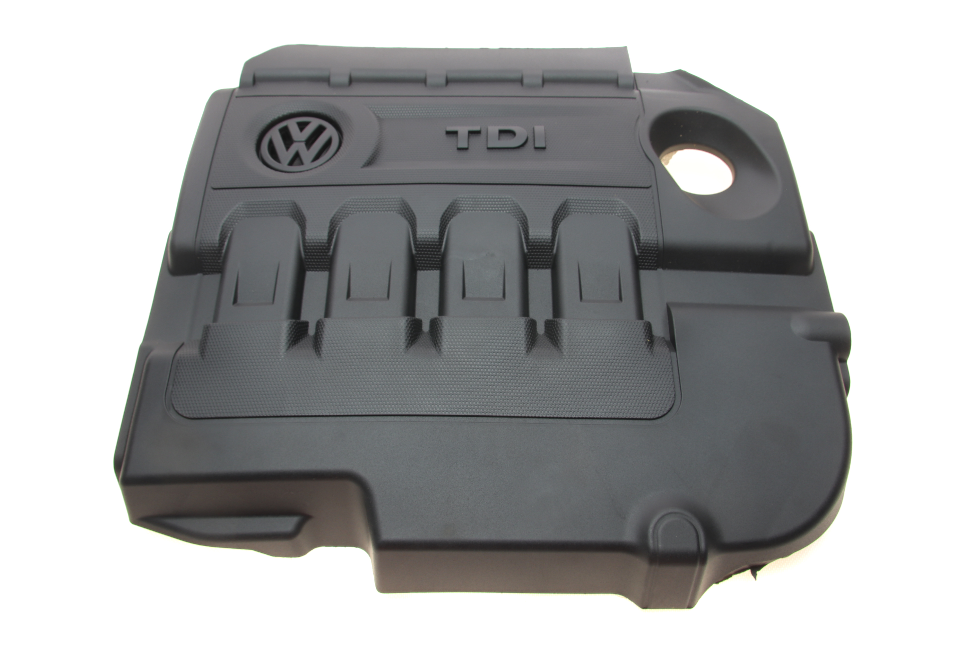 Кришка двигуна VW Passat B8 2.0 TDI 14- 